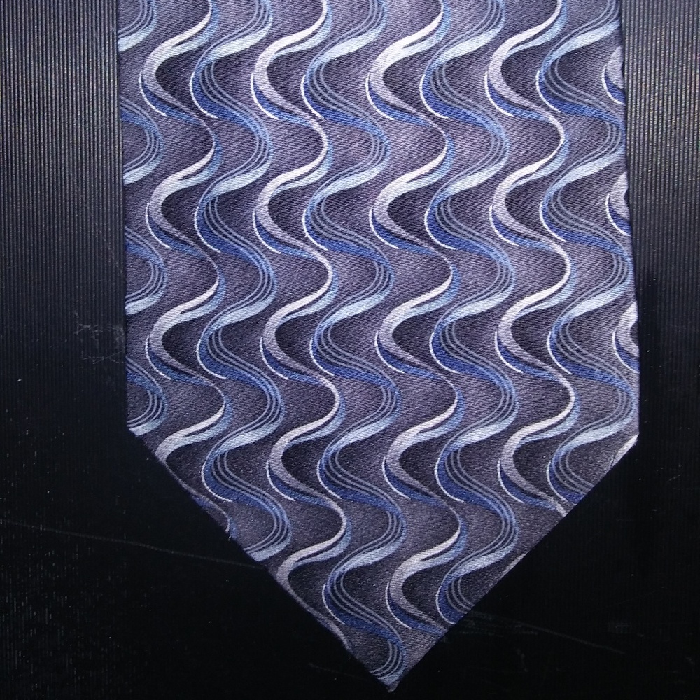 New in Bag Designer Tie